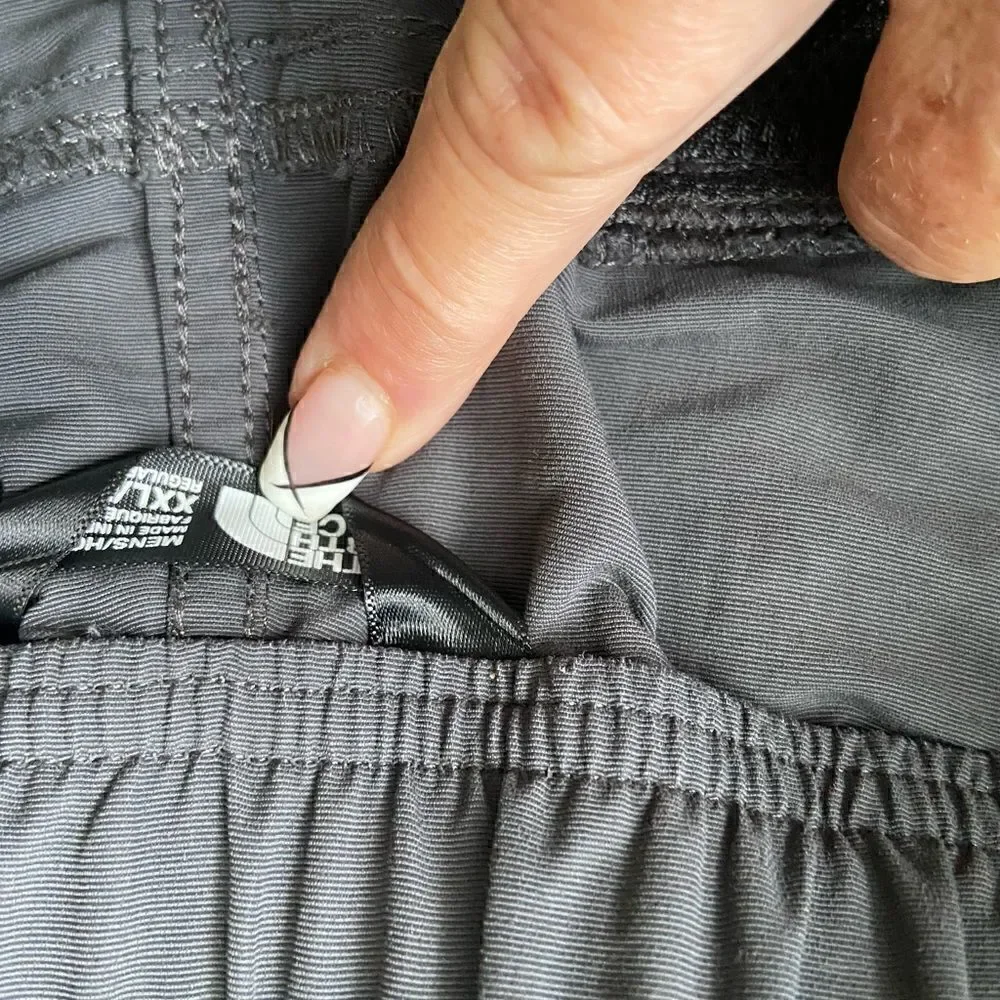 The North Face Slate Gray 100% Nylon Belted Shorts Hiking 2XL Elastic Waist